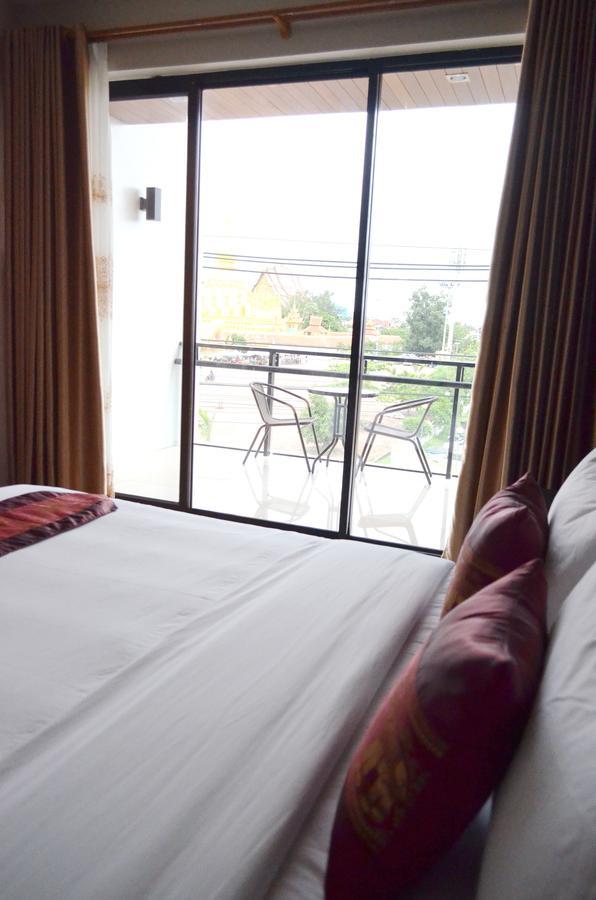 Thatluangview Hotel Vientiane Exteriör bild