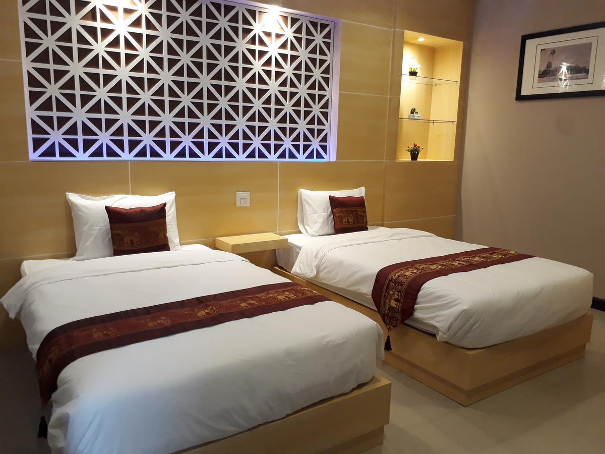 Thatluangview Hotel Vientiane Exteriör bild