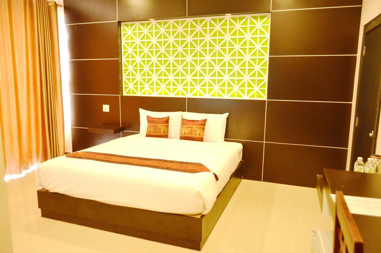 Thatluangview Hotel Vientiane Exteriör bild
