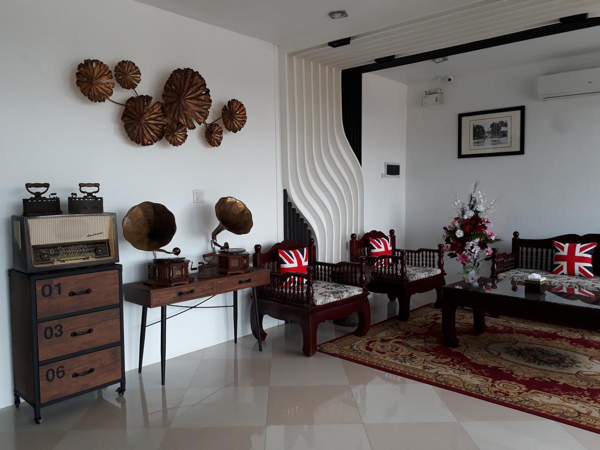 Thatluangview Hotel Vientiane Exteriör bild